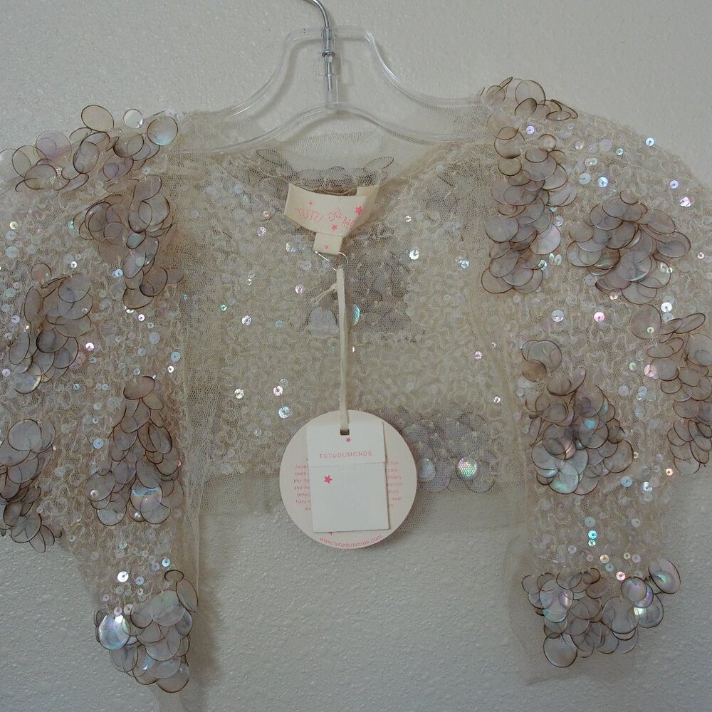 Tutu Du Monde Shrug